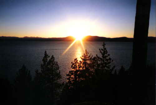 Naplemente a Lake Tahoe-nal